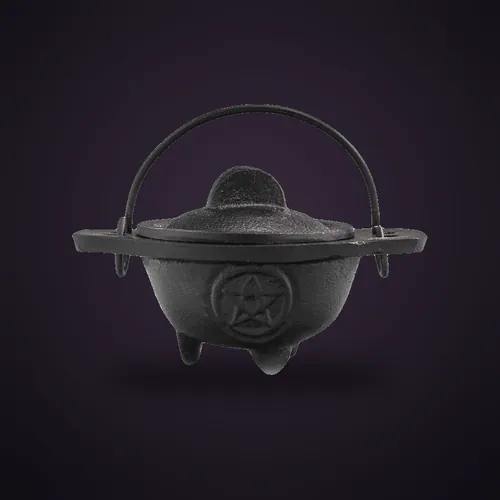 Cast Iron Cauldron with Pentagon 5x9cm – Ritual Bowls and Cauldrons from Starseed UK